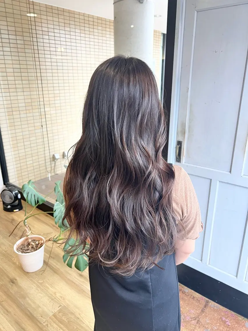 ロング カラー ショコラグレージュ グレージュ ヘアカラー トリートメント 堀 望美のヘアスタイル