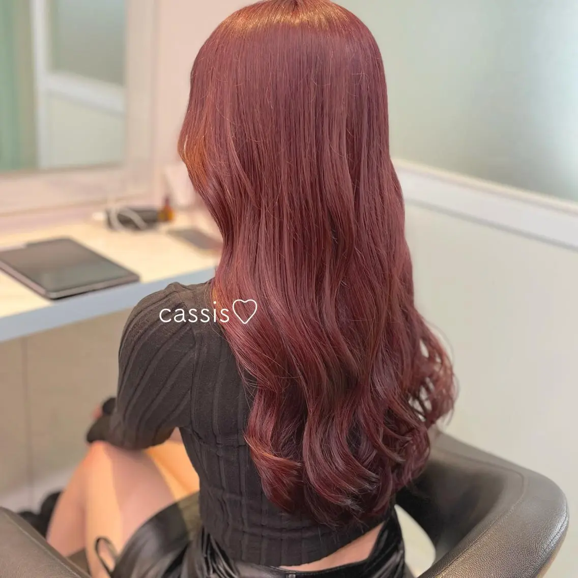 セミロング カラー ヘアアレンジ カシス レッドカラー ヘアカラー トリートメント 愛されカラー🩷 はるなのヘアスタイル