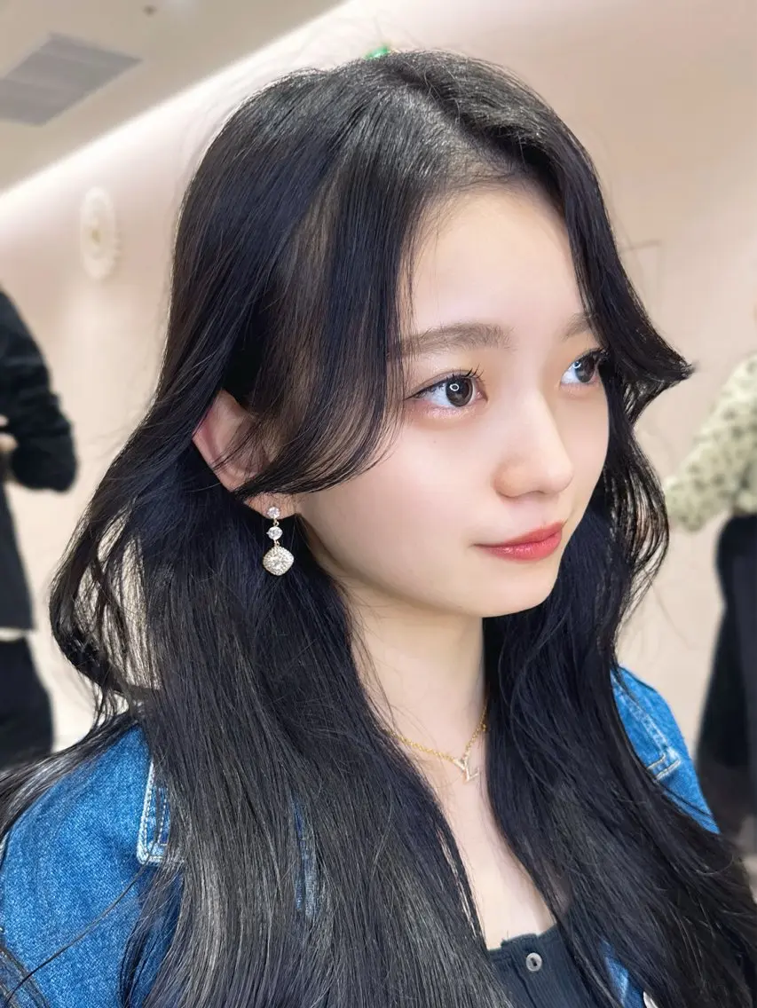 ロング カラー カット ヘアカラー トリートメント ヘッドスパ ヘアセット 韓国ヘア/レイヤー/ 顔まわり/りょーとのヘアスタイル