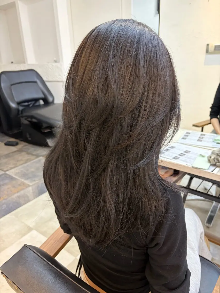 セミロング カラー 🥀韓国ヘア🥀 宮津真菜のヘアスタイル