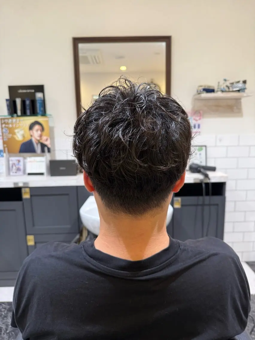 ミディアム パーマ メンズ メンズパーマ 似合わせカットのヘアスタイル