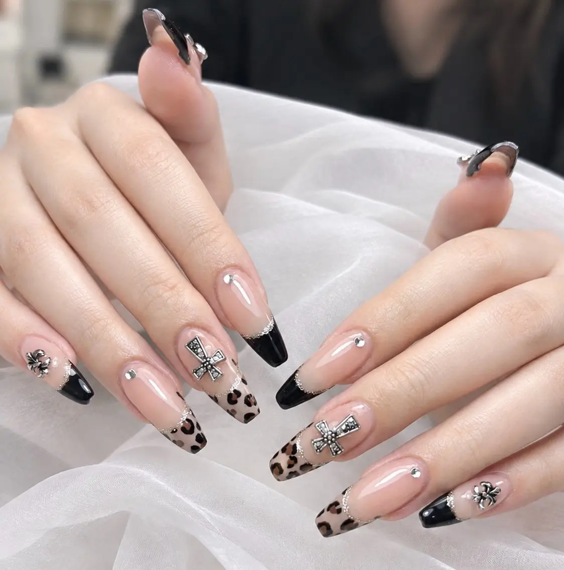 ネイル 成人式 フレンチネイル ジェルネイル 韓国ネイル マグネットネイル Michan Nailのネイルデザイン