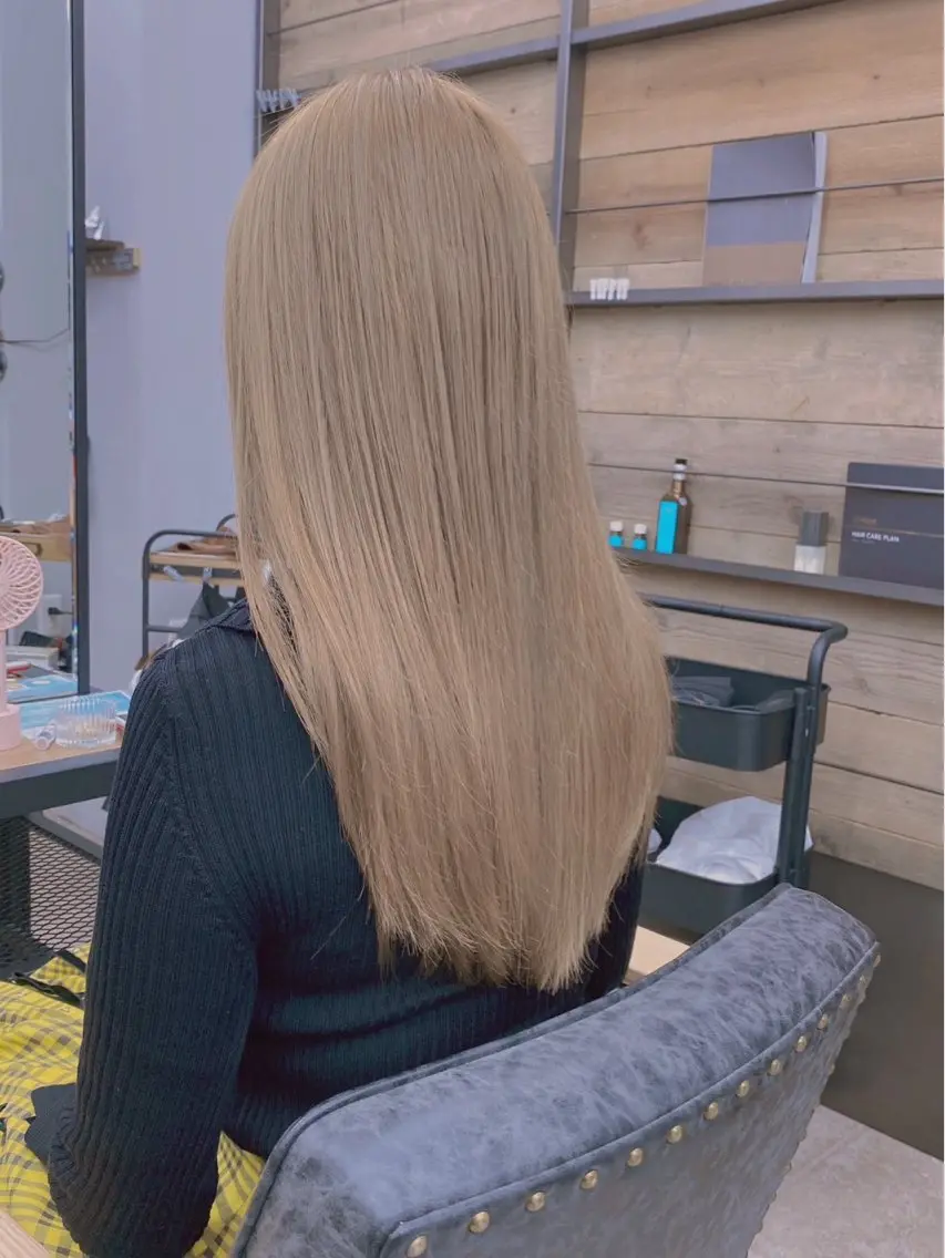 ロング ヘアカラー Risa 💛のヘアスタイル
