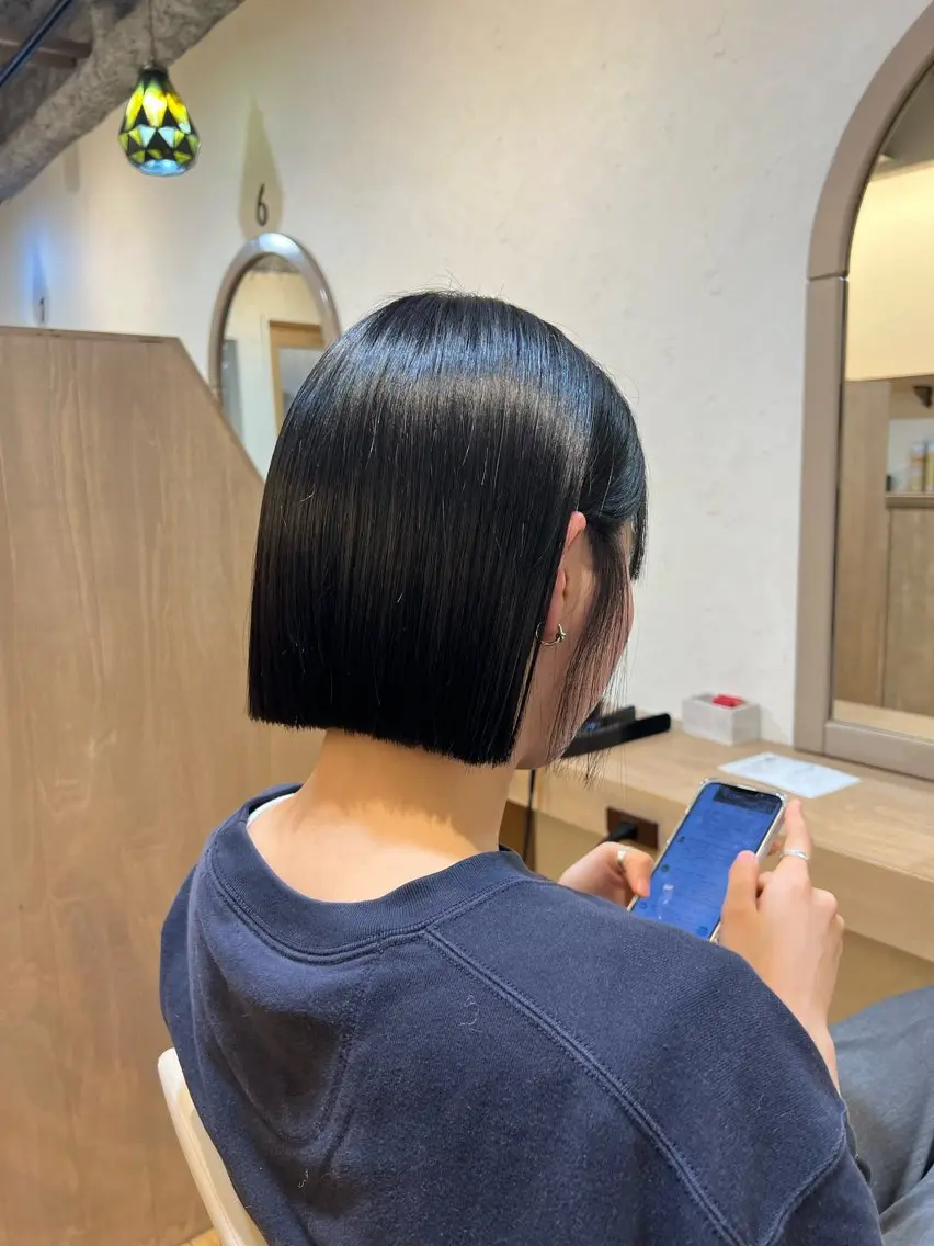 ショート カラー 切りっぱなしボブ ボブ 神戸ボブ✂️ ioe三宮/田 伸佳のヘアスタイル
