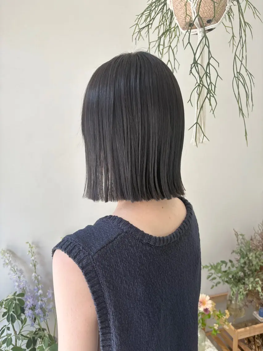 ショート ボブ カット ヘアカラー トリートメント 🪻花屋併設🪻秀島 有紀のヘアスタイル
