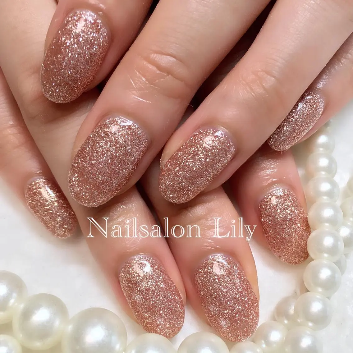 ネイル キラキラネイル ワンカラーネイル Lily*nail 🌻Mii🌻のネイルデザイン