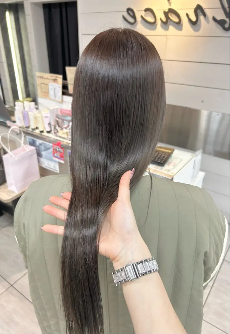 ロング カット ヘアカラー 🫧艶髪カラー🫧 森本くるみのヘアスタイル