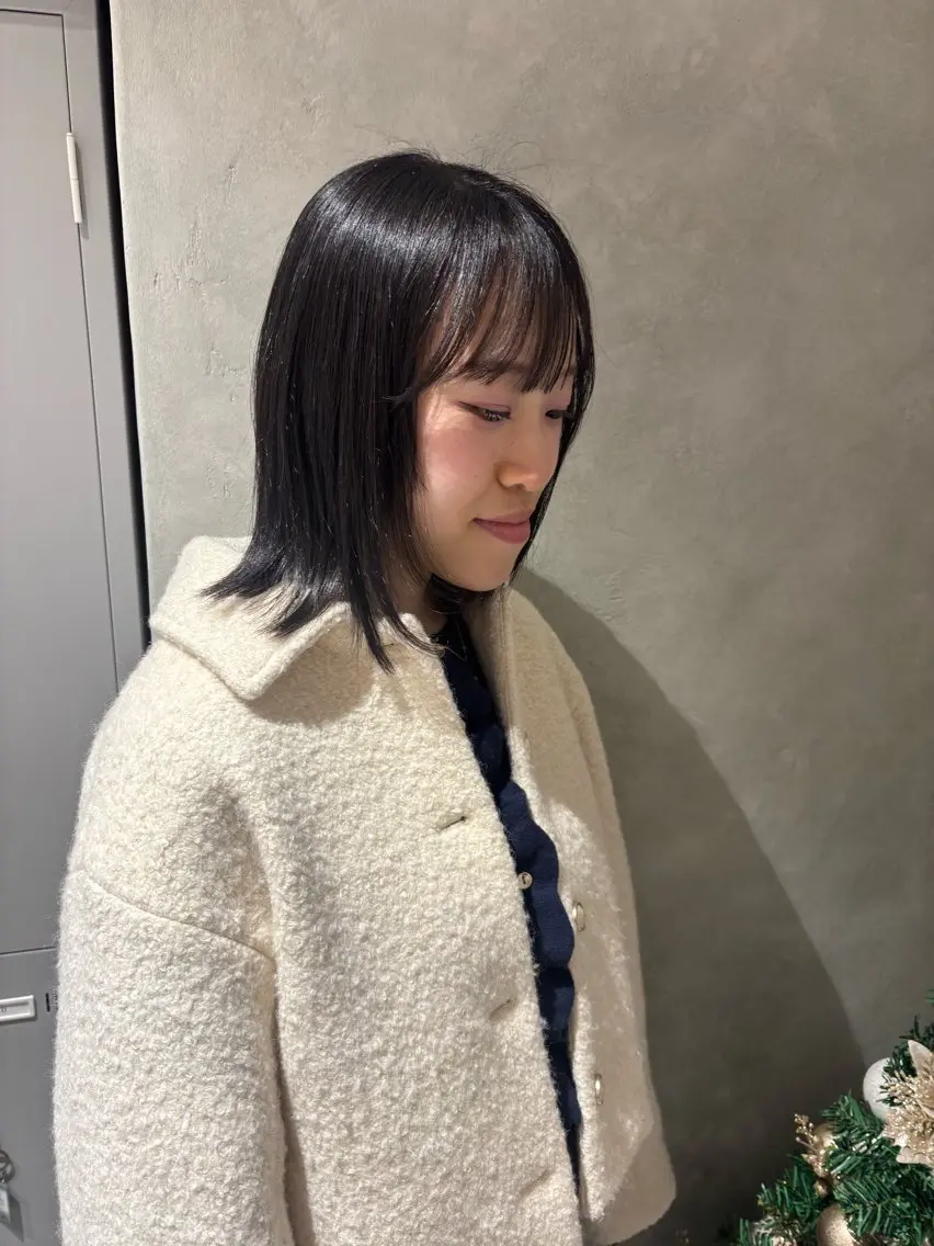 ミディアム カラー レイヤーカット カット ヘアカラー 大久保 愛のヘアスタイル