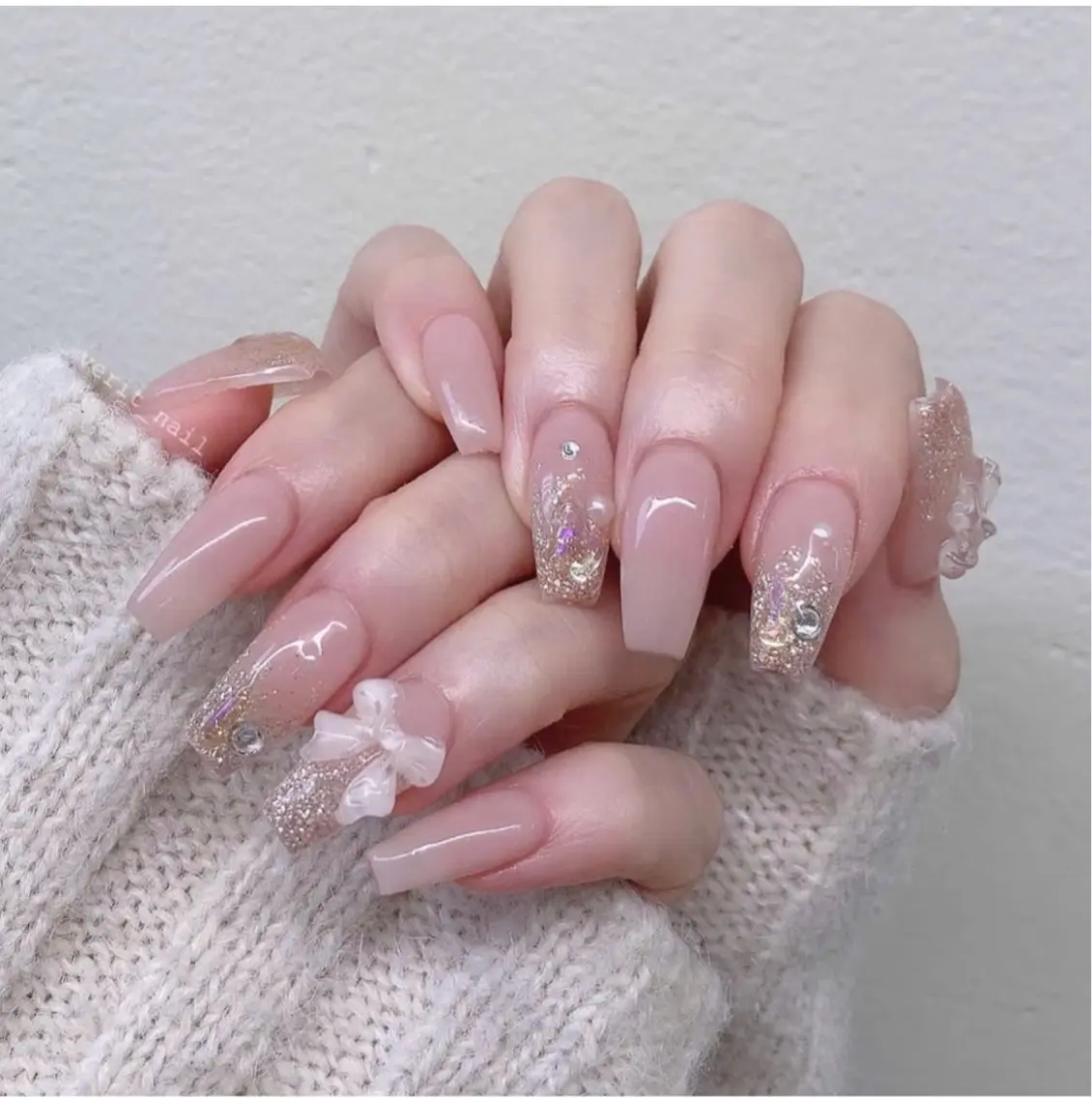 ネイル フレンチネイル キラキラネイル マグネットネイル ミラーネイル ニュアンスネイル ハンドネイル Tira Nailのネイルデザイン