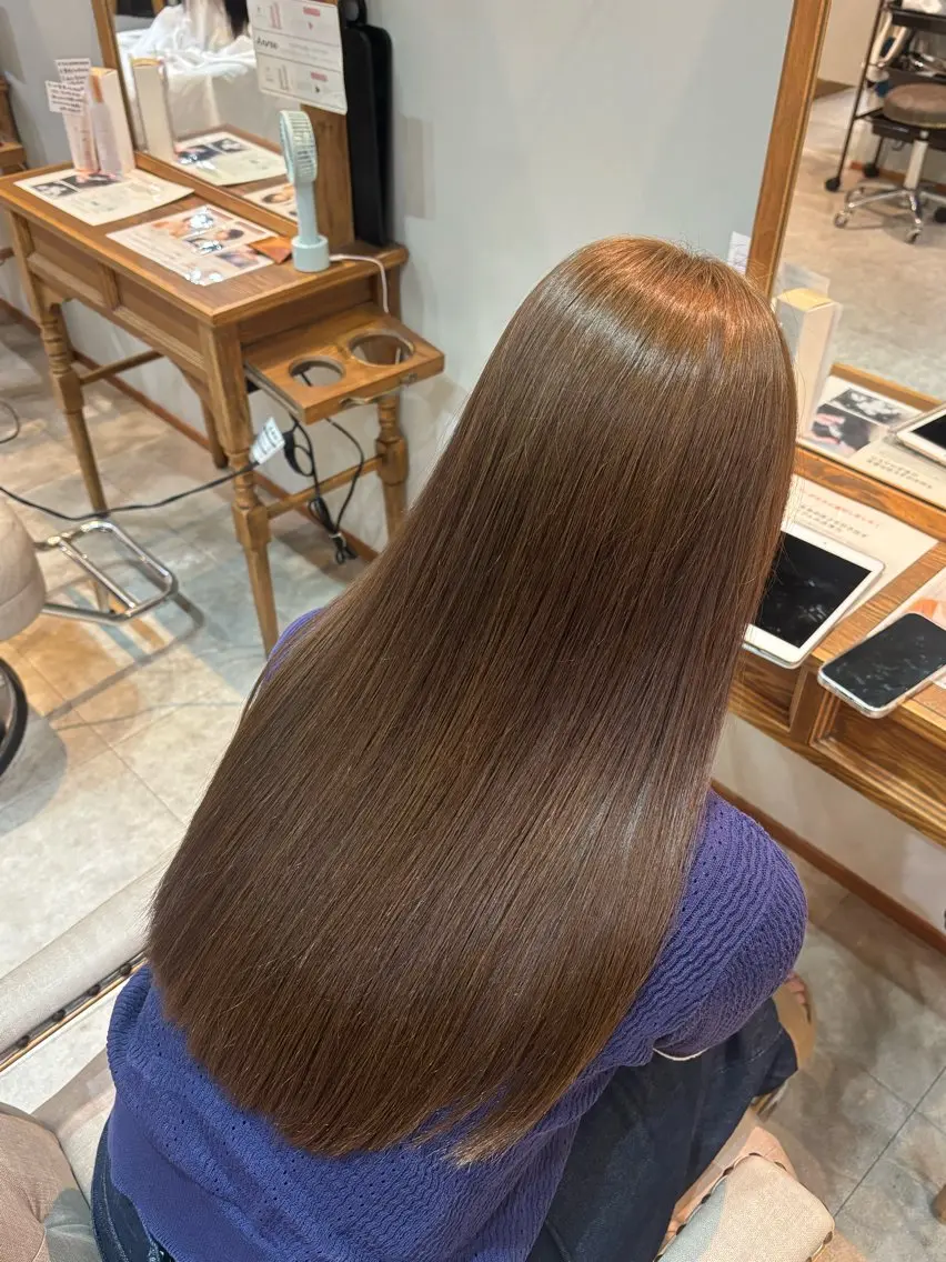 カラー 寺田 陽菜のヘアスタイル