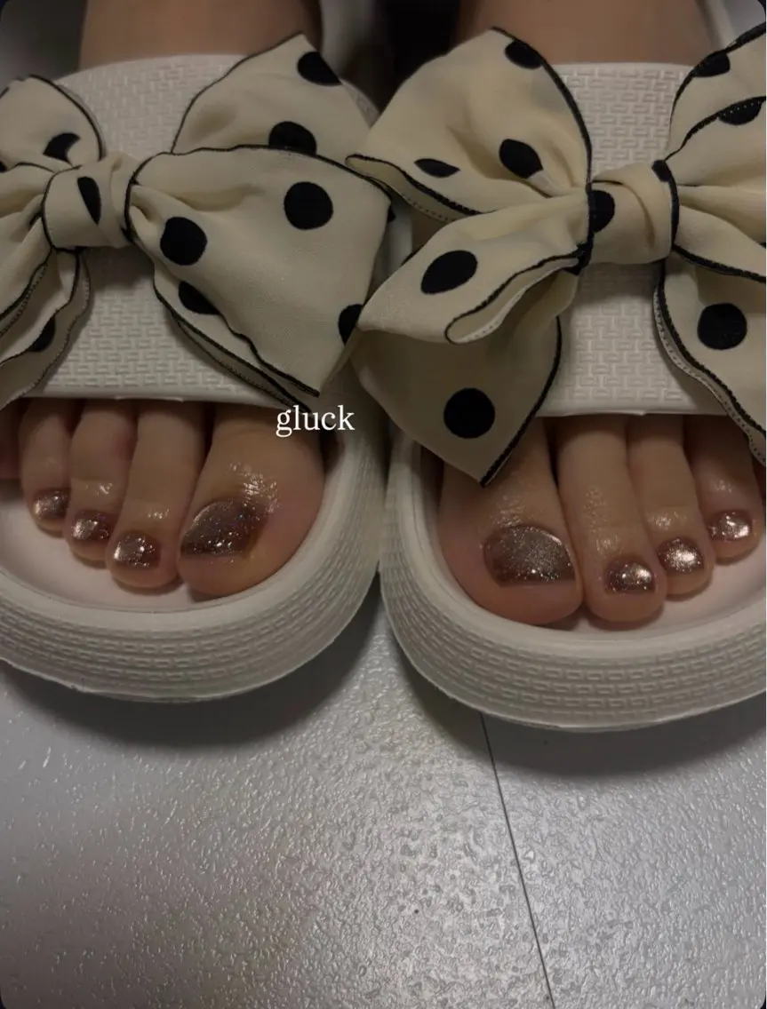 ネイル マグネットネイル フットネイル gluck sakiのネイルデザイン