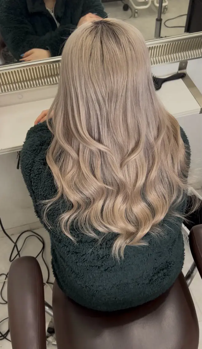 ロング EXCIA三宮 SHUNSEIのヘアスタイル