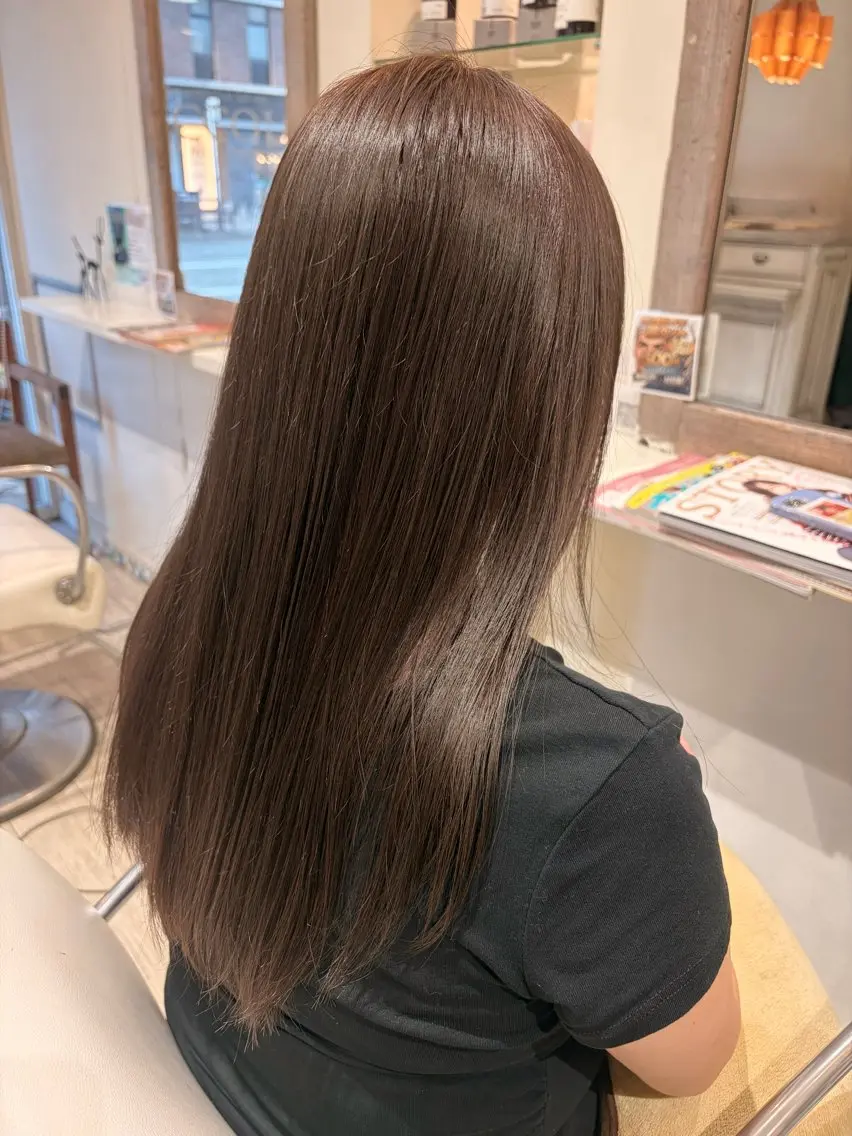 セミロング カット ヘアカラー NICCOLO室見 Erinaのヘアスタイル