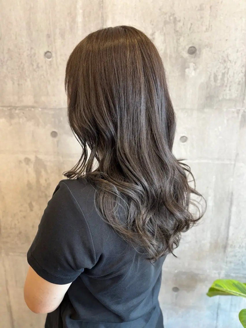 ♡ 人気🥉♡ 白髪ぼかしハイライト（10枚）＋ 全体カラー ＋ cut ＋潤トリートメントの写真