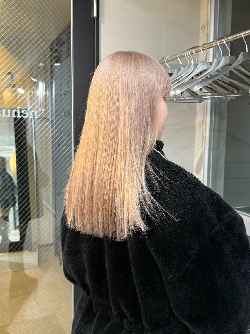ロング カラー ベージュカラー ホワイトベージュ ヘアカラー 【🥀履歴修正🥀】 ハイトーン職人/拓真のヘアスタイル