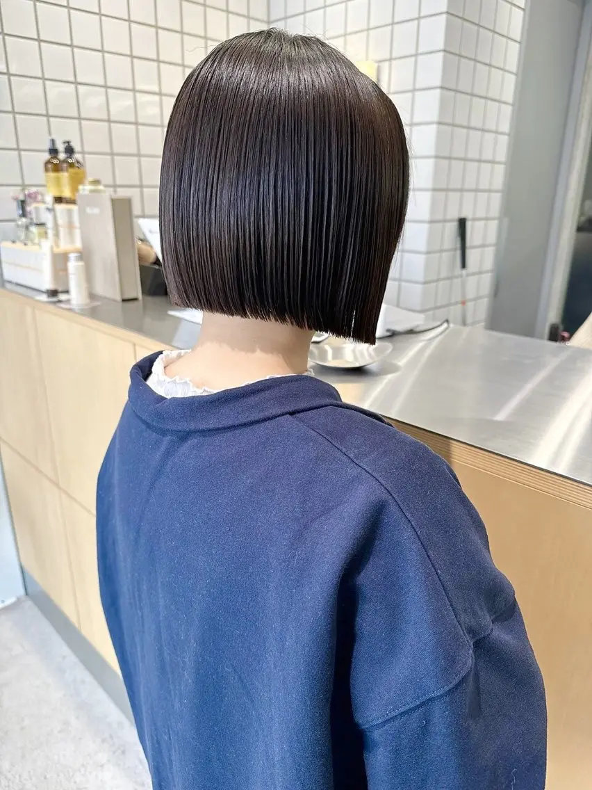 ミディアム ボブ hollo 原宿のヘアスタイル