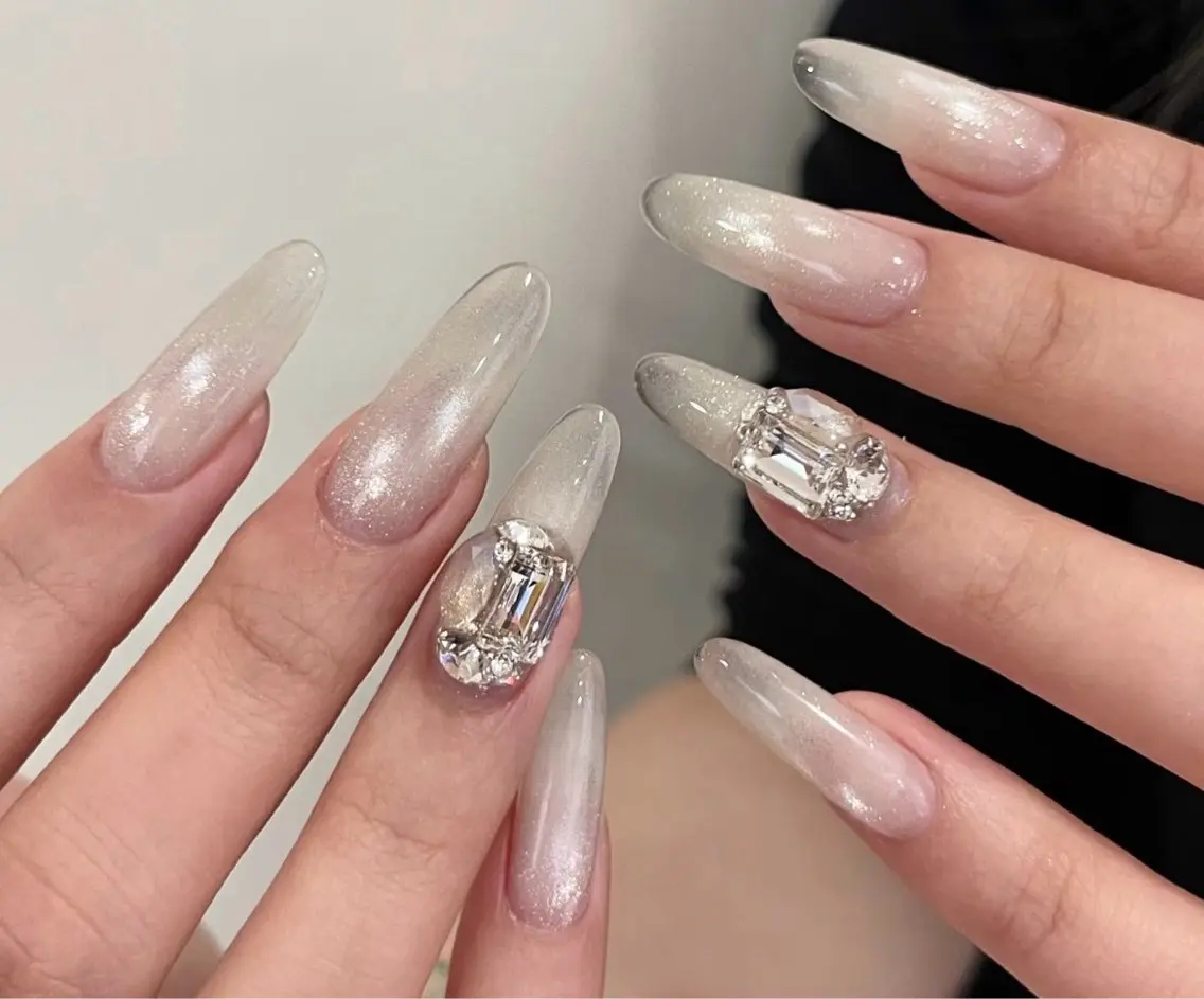 ネイル ハンドネイル Luvia Ginzaのネイルデザイン