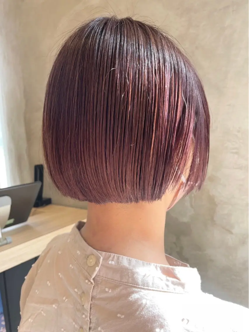 ショート カラー illatos あやののヘアスタイル