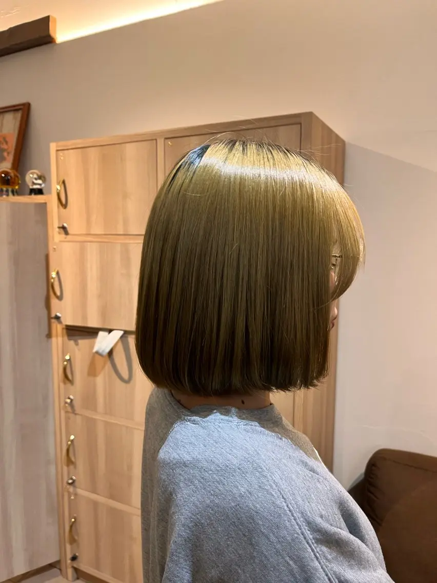 ミディアム ボブ カット 臺 佳連のヘアスタイル