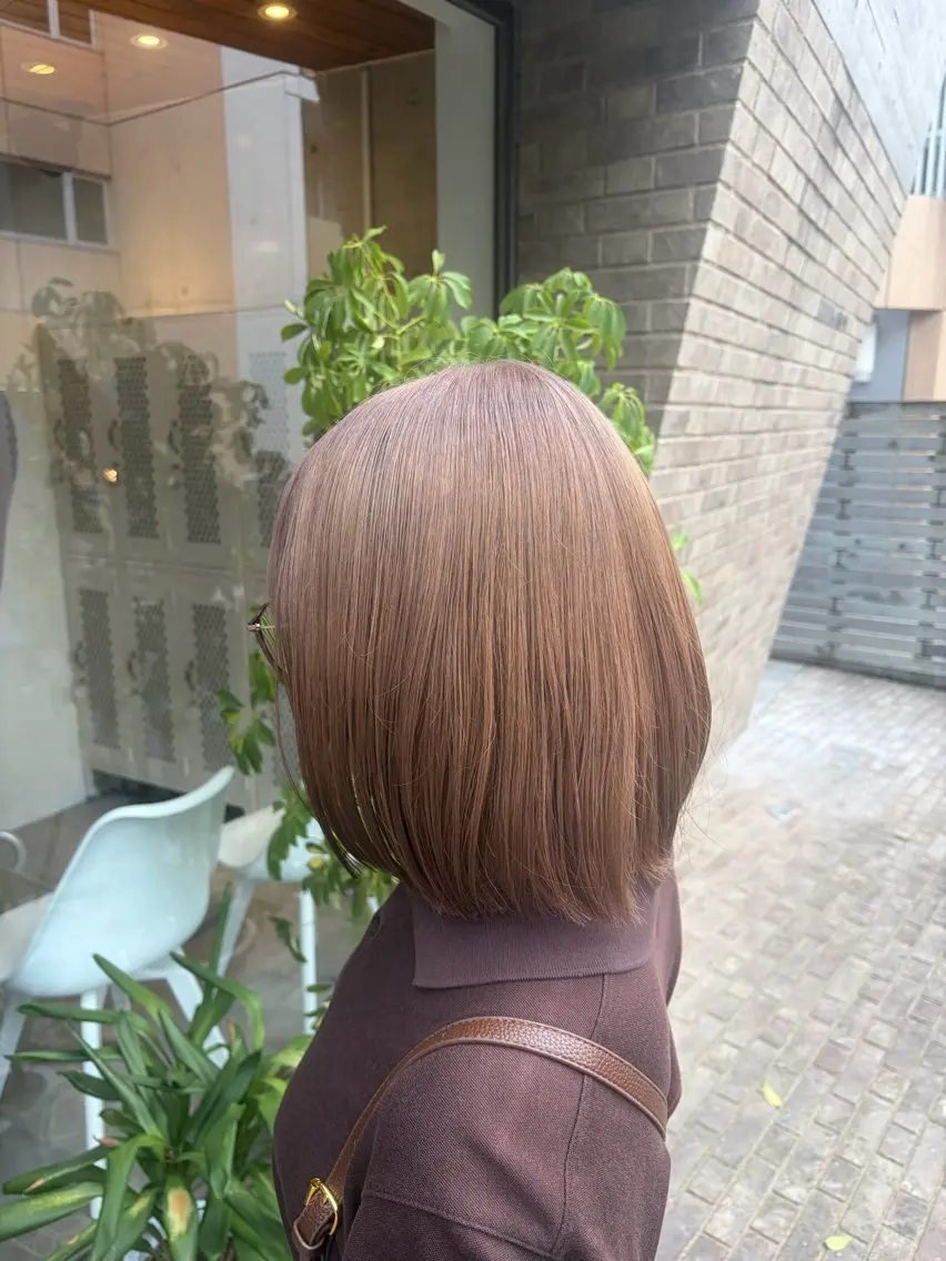 ミディアム ヘアカラー ハイトーン✖️ 縮毛矯正シュンペイのヘアスタイル