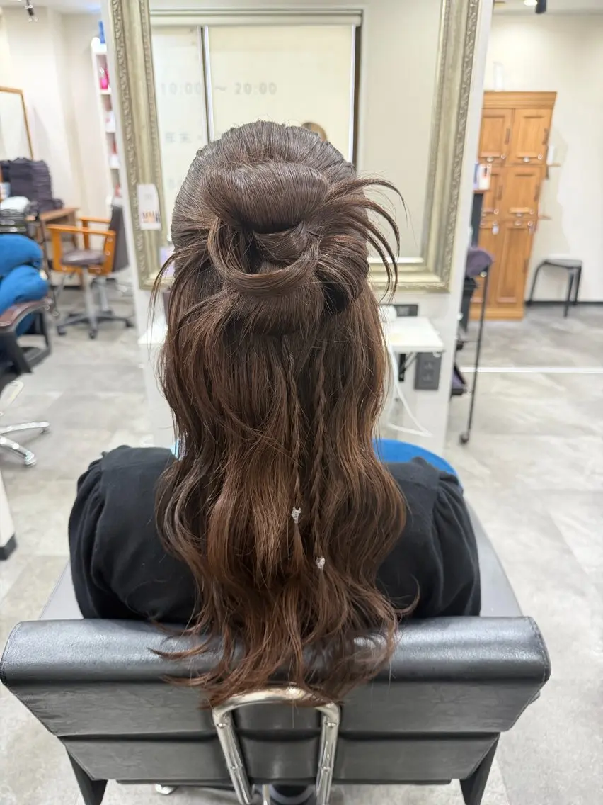 セミロング ヘアアレンジ 籾木 美優のヘアスタイル