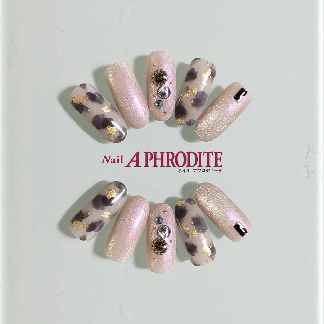 ネイル ジェルネイル ニュアンスネイル スカルプネイル ソフトジェル ネイルチップ ハンドネイル Nail Aphroditeのネイルデザイン