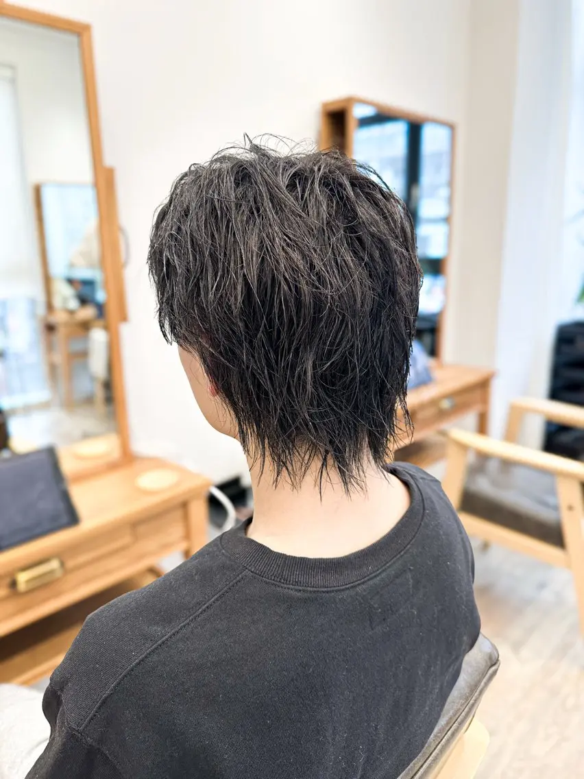 パーマ メンズ センターパート メンズパーマ ツイストスパイラルパーマ メンズウルフカット ウルフカット カット パーマ ブリーチカラー🔥 パーマ【佐々木凌平】のヘアスタイル