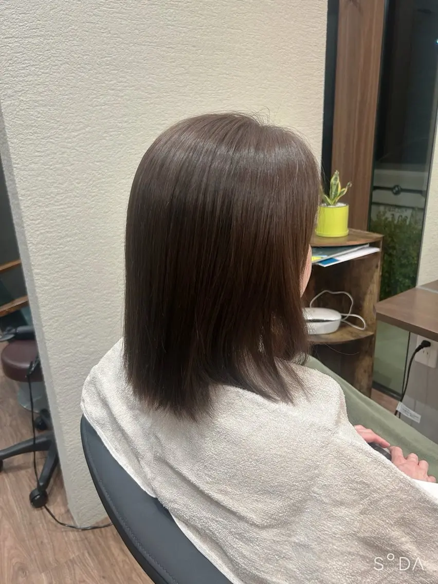 ミディアム ヘアカラー ROWDA ／のヘアスタイル