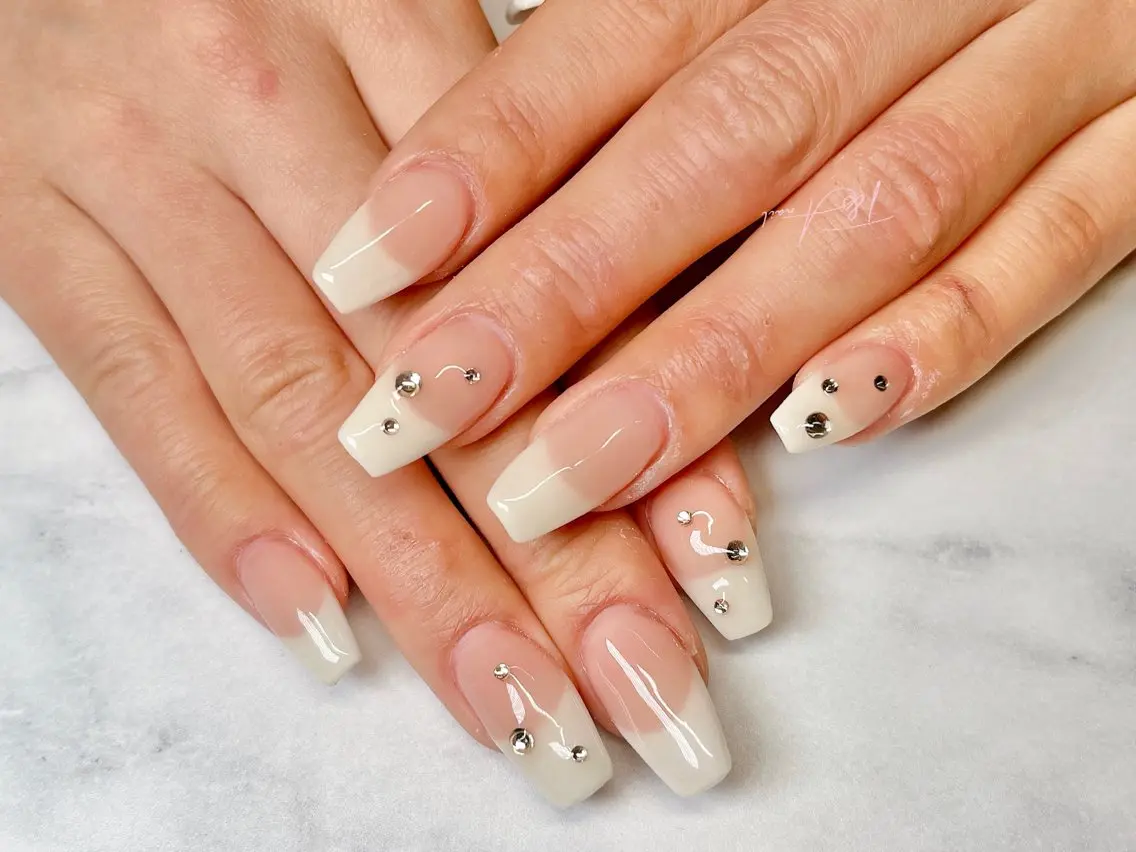 ネイル 長さ出し フレンチネイル ジェルネイル オフィスネイル スカルプネイル T&A nailのネイルデザイン