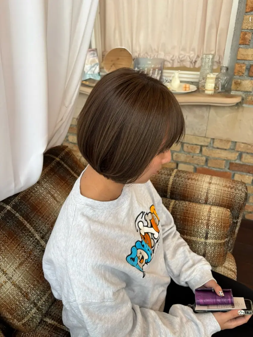 ショート カラー 兼子莉彩 /暗髪🤎/暖色🍒のヘアスタイル