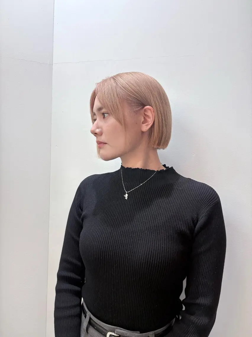 ショート カラー カット ヘアカラー 🧤高明度ハイトーン 🧤莉音のヘアスタイル
