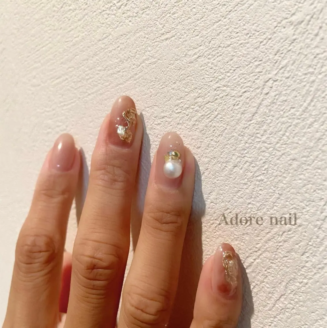 カラー ネイル マツエク・マツパ テラコッタ クリアネイル ミラーネイル 持ち込み ニュアンスネイル Adore nailのネイルデザイン