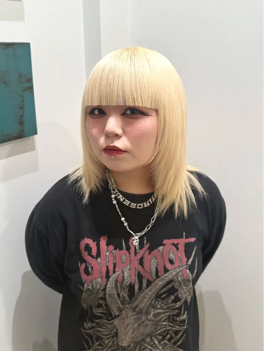 ミディアム カラー ブリーチ 抜きっぱなしブロンド ヘアカラー HERMITAGE YUDUKIのヘアスタイル