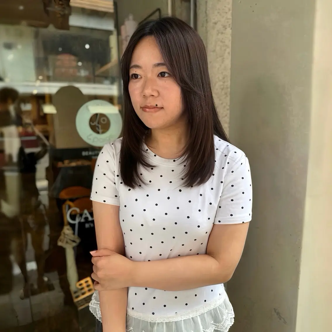 ミディアム ミディアムレイヤー 顔まわりレイヤー 顔周りカット 韓国風ヘア レイヤーカット カット トリートメント 芦刈 咲来のヘアスタイル