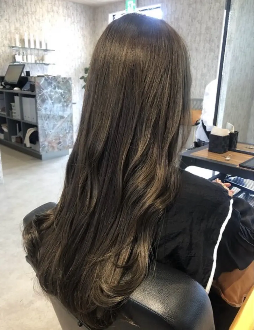 カラー EMI CLAIR timのヘアスタイル