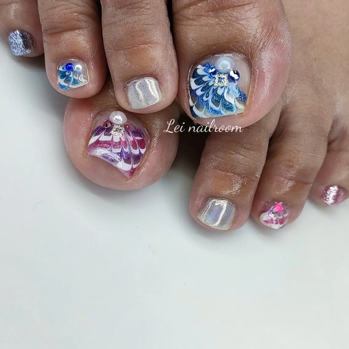 ネイル フットネイル ピーコックネイル lei🌼 nailroomのネイルデザイン