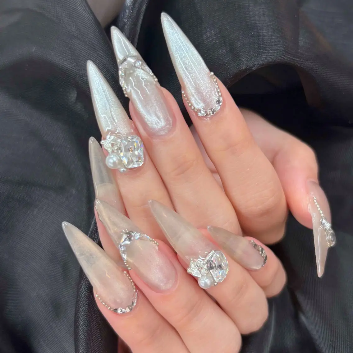 ネイル ハンドネイル ハンドケア DuLi Blinkのネイルデザイン