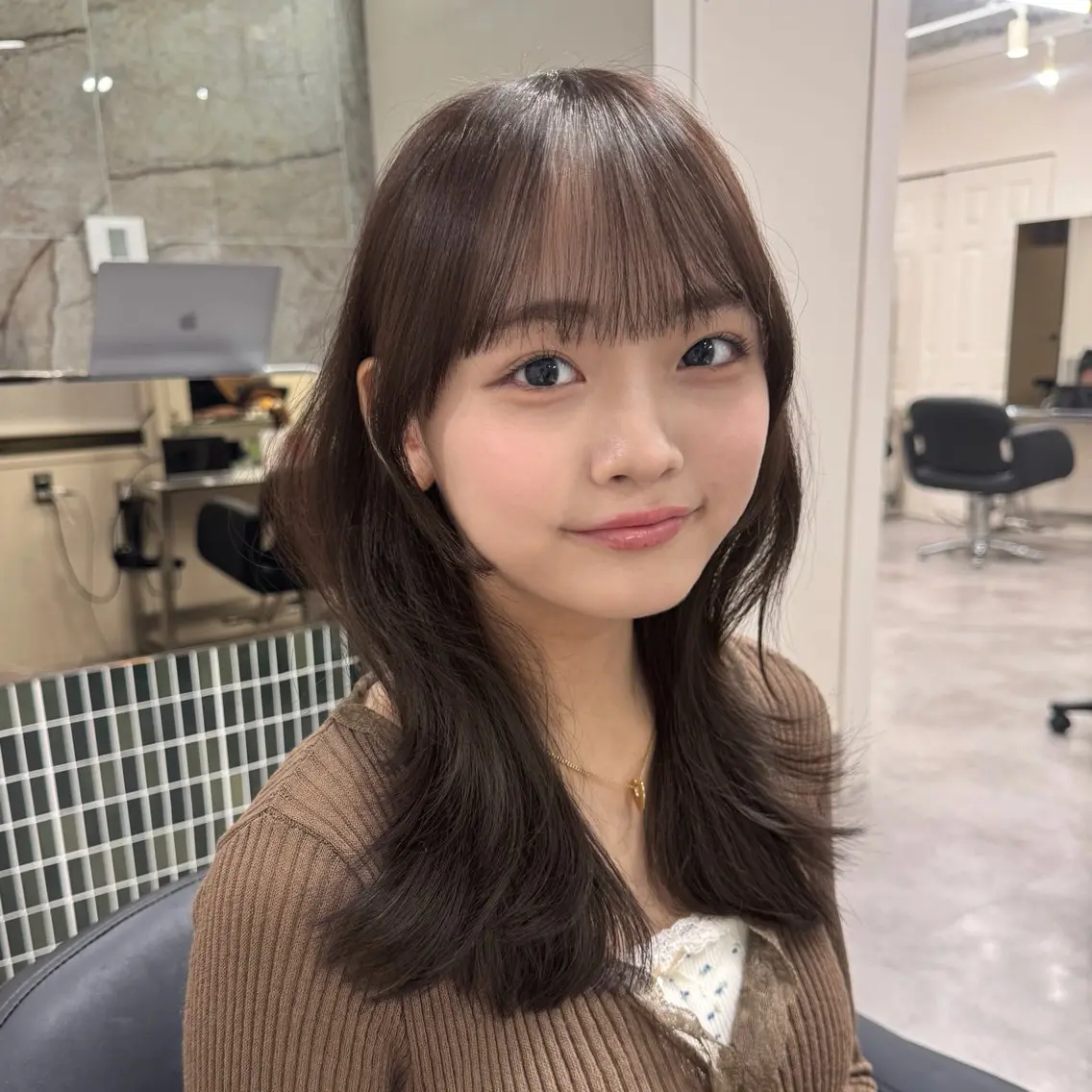 ミディアム カラー カット ヘアカラー トリートメント 🎀レイヤー×透明感 ×髪質改善🎀米田のヘアスタイル
