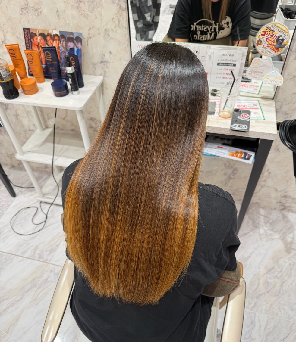ロング 縮毛矯正 凛乙菜 ／ 艶感カラーのヘアスタイル