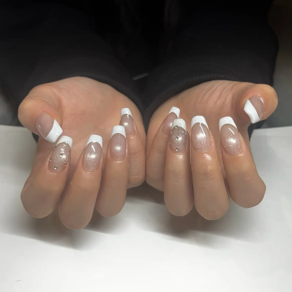 🥐フレンチネイル フィルイン施術💎オフ込み《⚠️再来3週間以降、パーツ付き、長さ出し》+30分メニューの写真