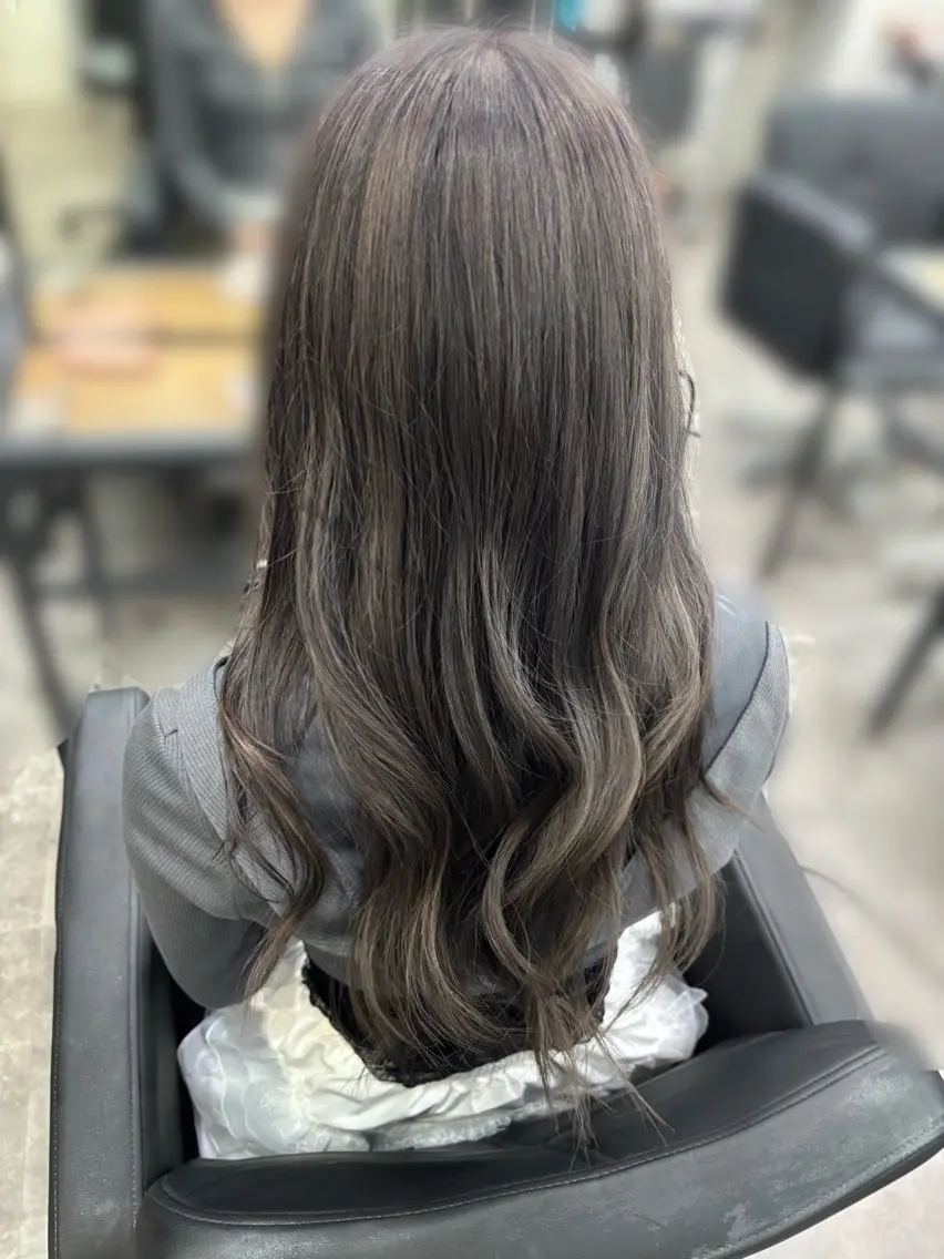 カラー グレージュ ラベンダーカラー ラベンダーグレージュ ラベンダーグレー yui/パーマ/ メンズカットのヘアスタイル