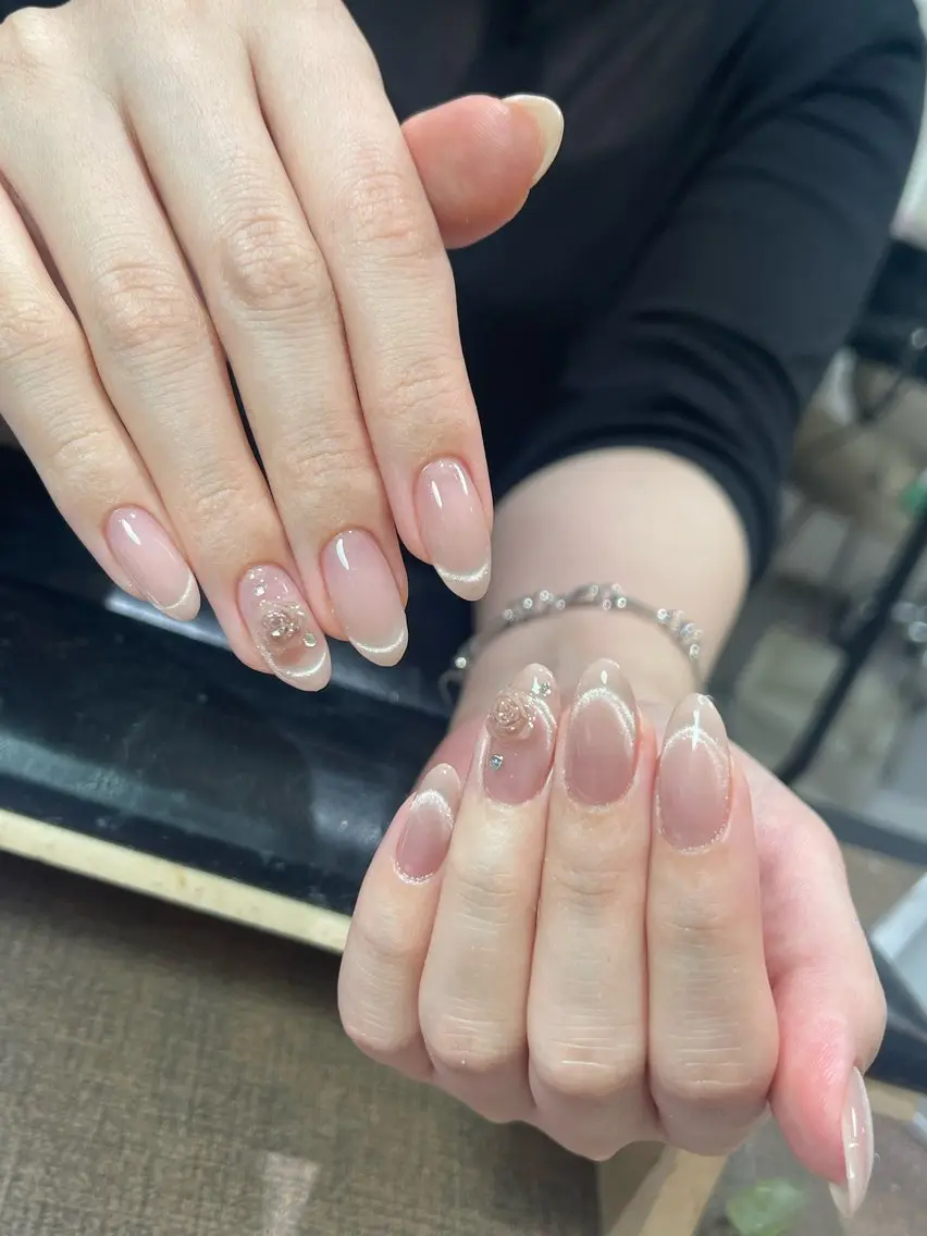 ネイル グラデーション ラメ(グリッター) マグネットネイル ミラーネイル ニュアンスネイル ハンドネイル Lumi de nailsのネイルデザイン