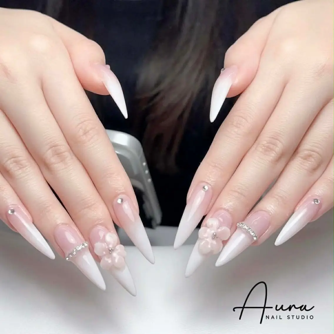 ネイル ハンドネイル Aura Nail Studioのネイルデザイン