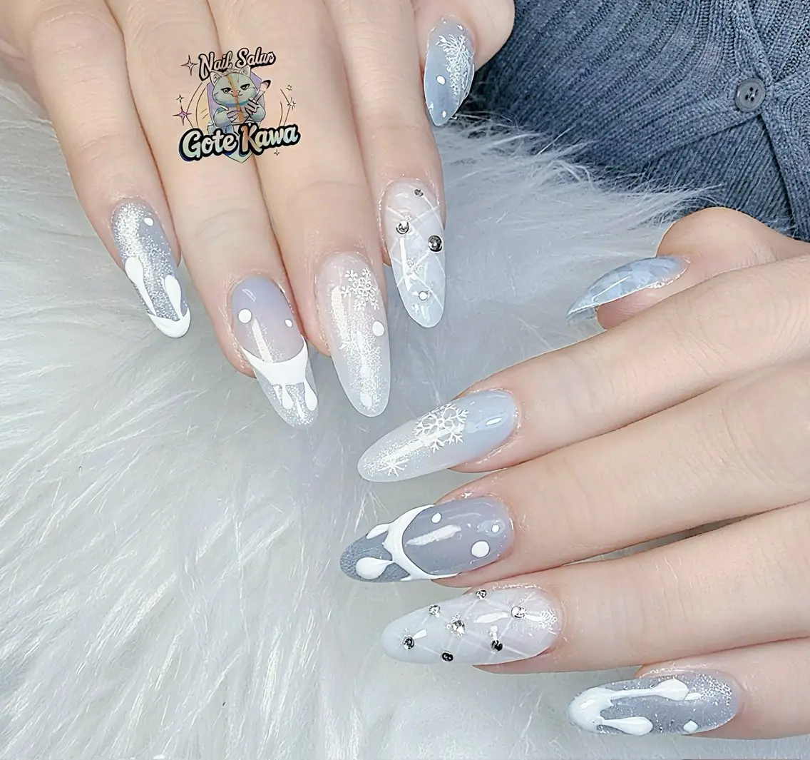ネイル アートネイル オーロラネイル ボルドー チークネイル フレンチネイル ハンドネイル ハンドケア Gote Kawa nail salonのネイルデザイン