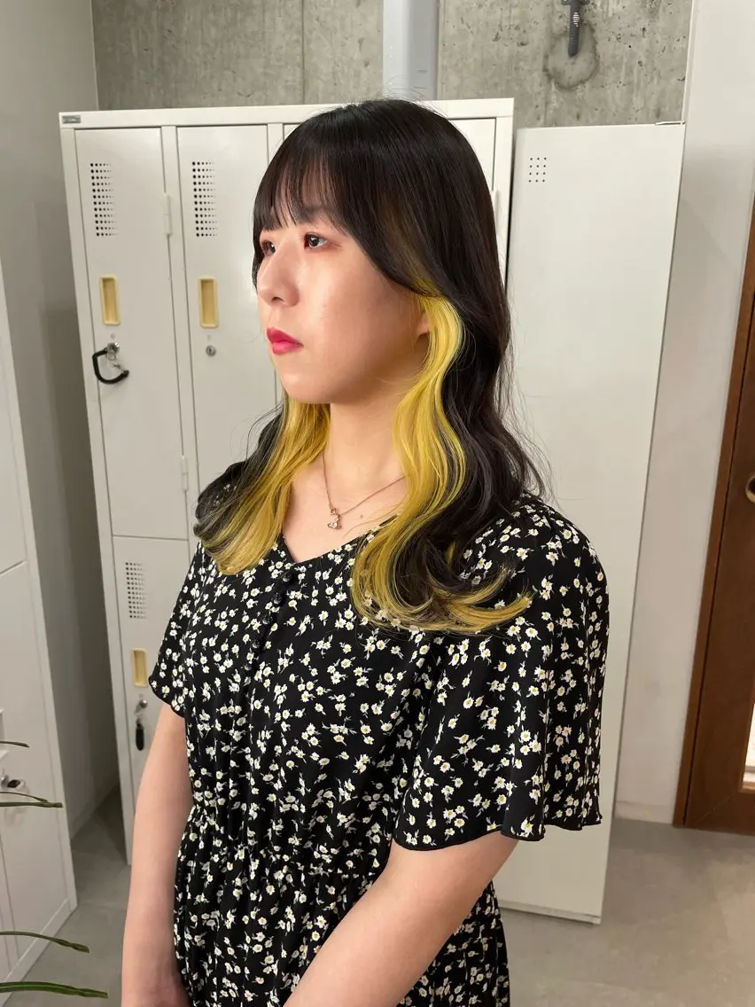セミロング カット ヘアカラー トリートメント 横山 奈央のヘアスタイル