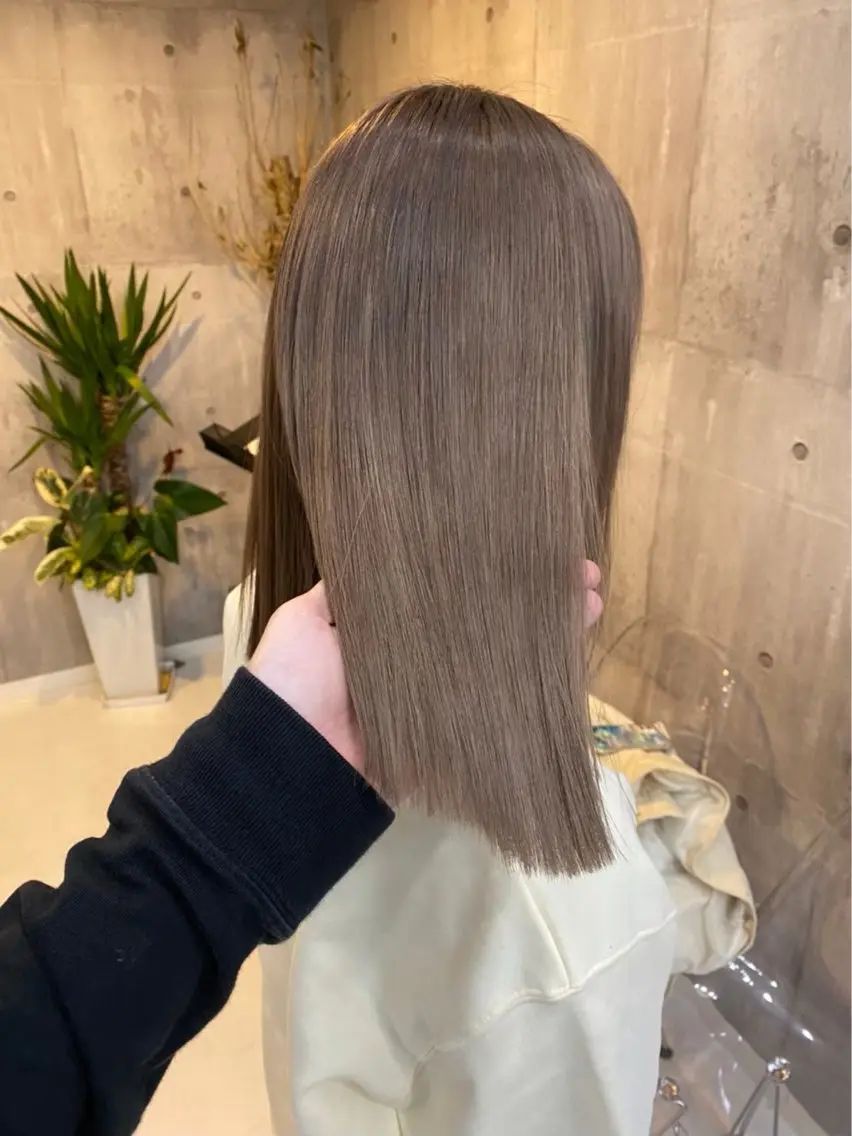 【飽きっぽいけど飽きっぽい人に🍂🧋】1回ブリーチ➕秋色ミルクティーカラー➕高保湿トリートメントの写真