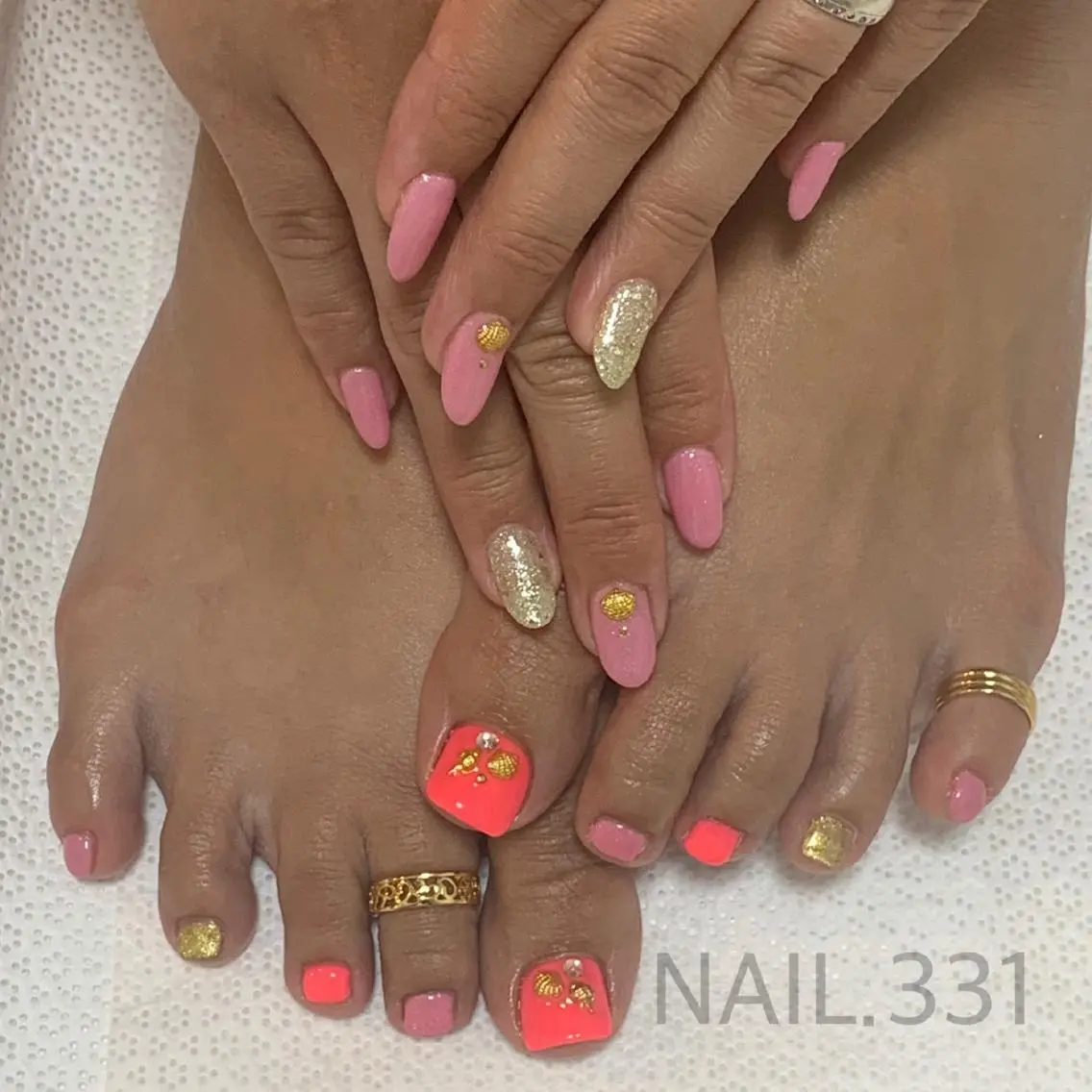 ネイル オーロラネイル フラッシュネイル フットネイル ラメ(グリッター) マグネットネイル Nail 331のネイルデザイン