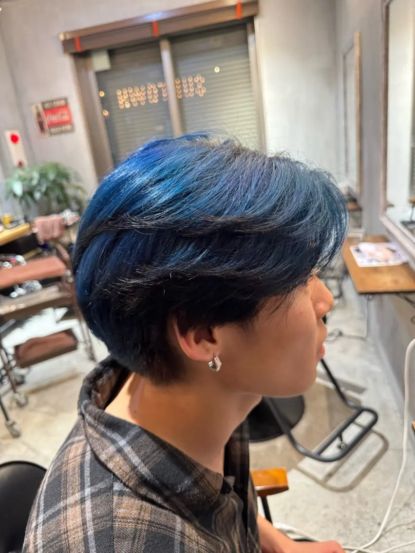 ショート カラー ヘアアレンジ メンズ ヘアカラー 岩﨑 リョウタのヘアスタイル