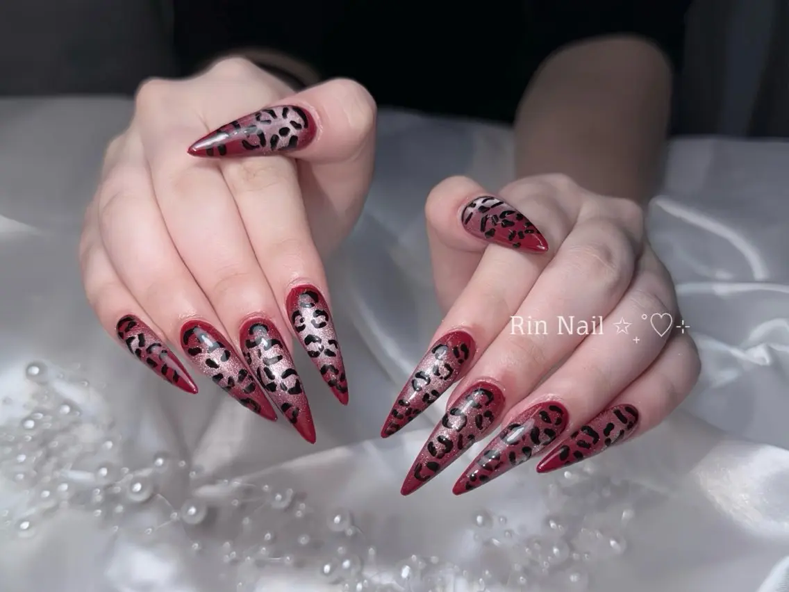 ネイル アートネイル オーロラネイル カジュアル クリアネイル 長さ出し ハンドネイル Rin Nail 新大久保店のネイルデザイン