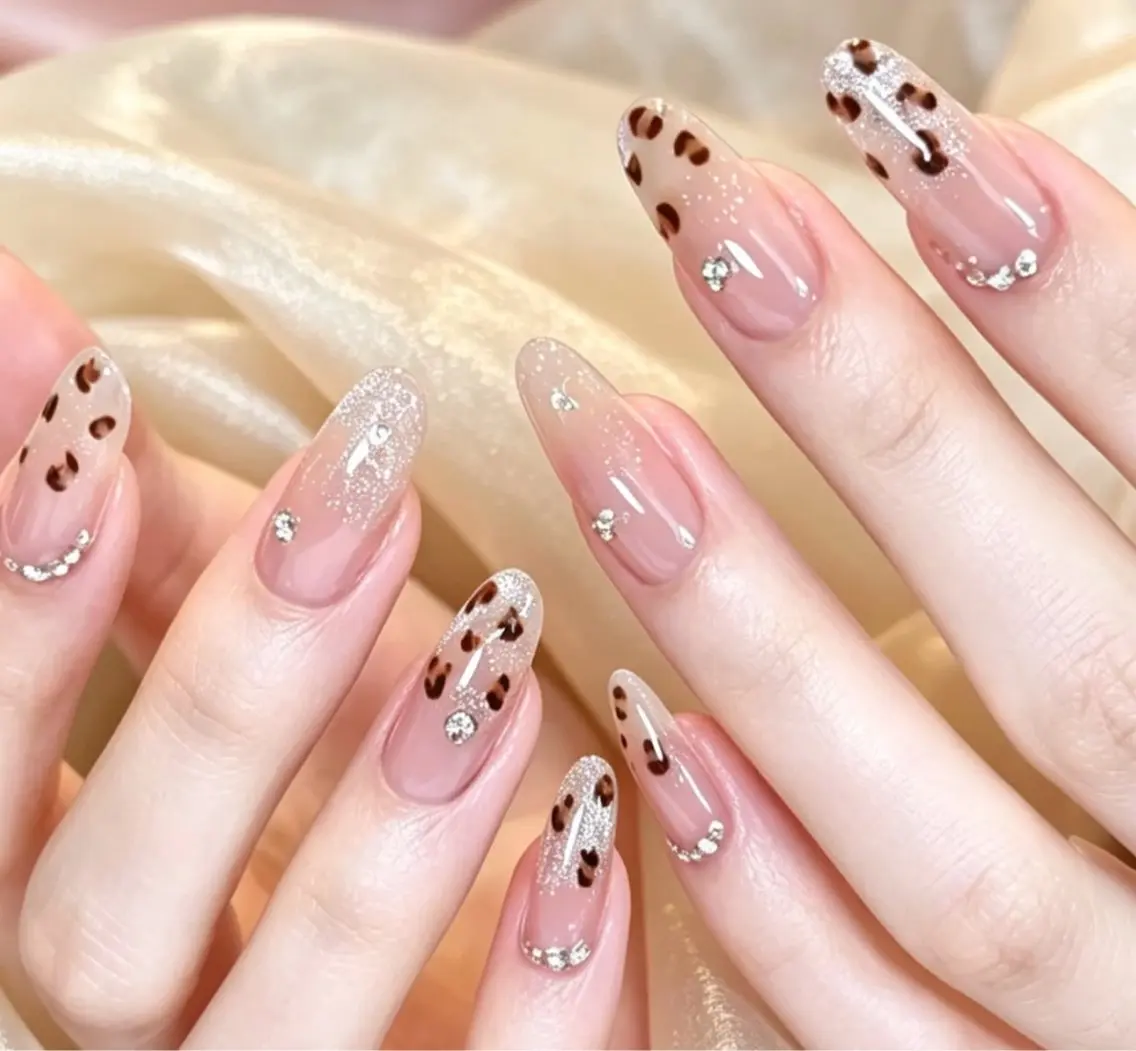 ネイル ブラウン フットネイル フレンチネイル グラデーション 氷ネイル・うるうるネイル ハンドネイル Mixx Nail_ Studioのネイルデザイン